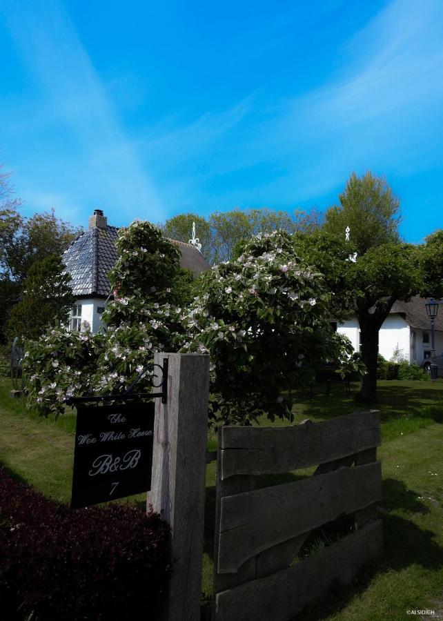 The Wee White Hoose Bed and Breakfast Oosternijkerk Exteriör bild