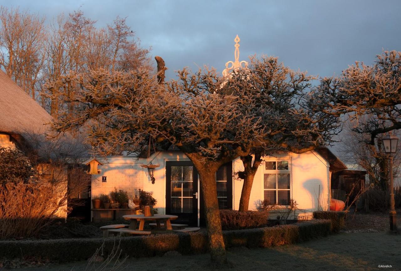 The Wee White Hoose Bed and Breakfast Oosternijkerk Exteriör bild